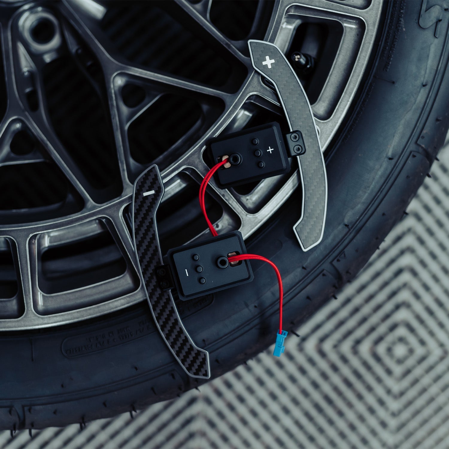 JQ Werks Madtrace® BMW G Series Magnetic Paddle Shifters