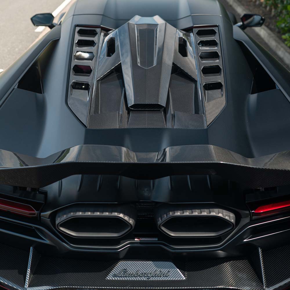 LAMBORGHINI REVUELTO CARBON FIBRE ENGINE COVER & ROOF SCOOP - CT DESIGN