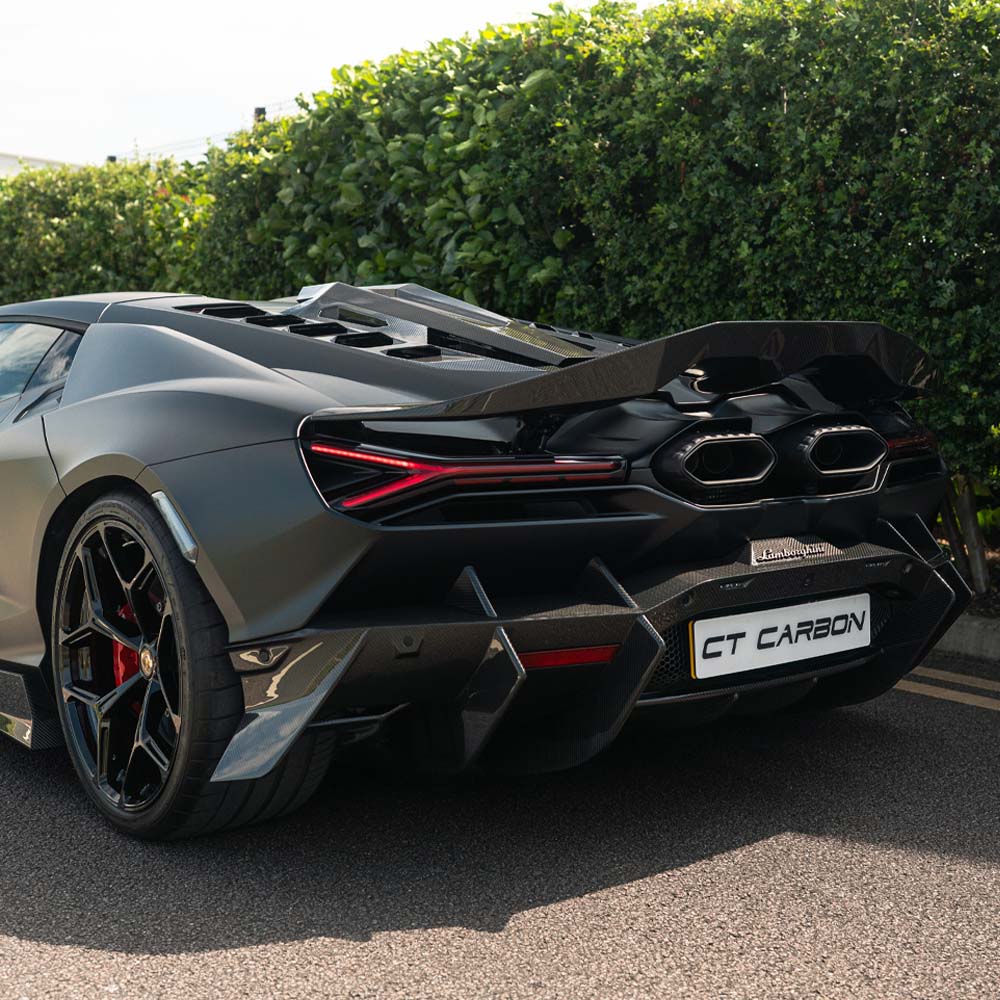 LAMBORGHINI REVUELTO FULL CARBON FIBRE KIT - CT DESIGN
