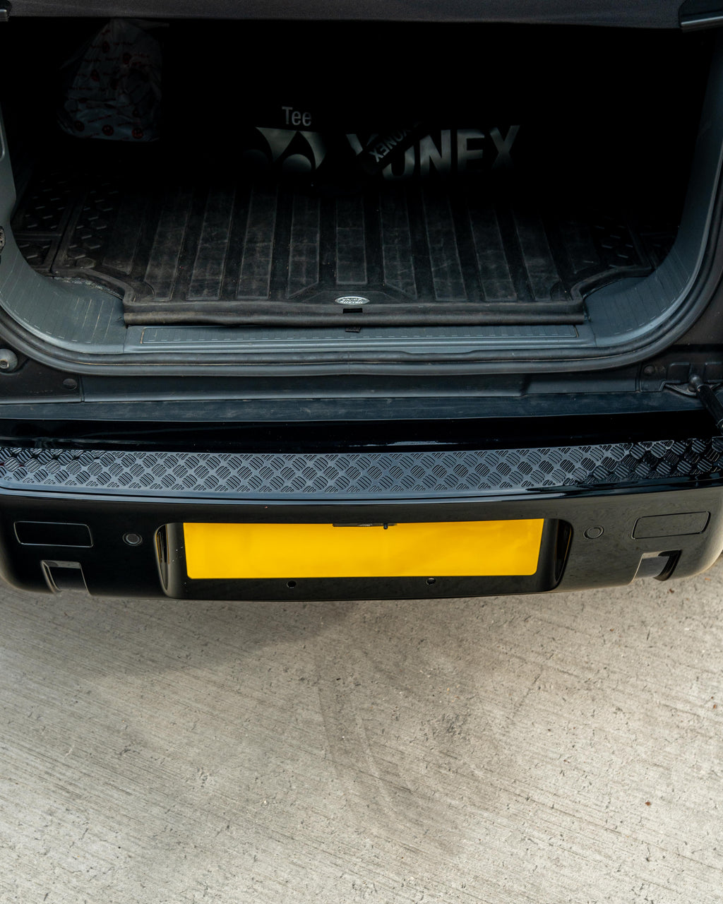 LAND ROVER DEFENDER L663 110 GLOSS BLACK ANTI SCRATCH TRIM SET