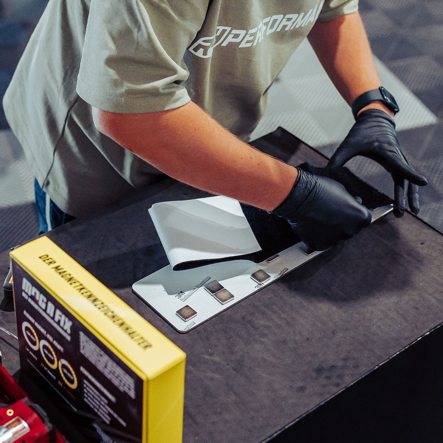 TwistNFix MAGNFIX Magnetic License Plate Holder