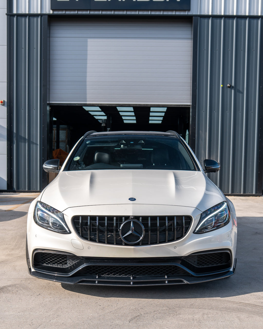 MERCEDES W205 C63 AMG 2014-2018 AMG GT BLACK GRILLE (WITH CAMERA)