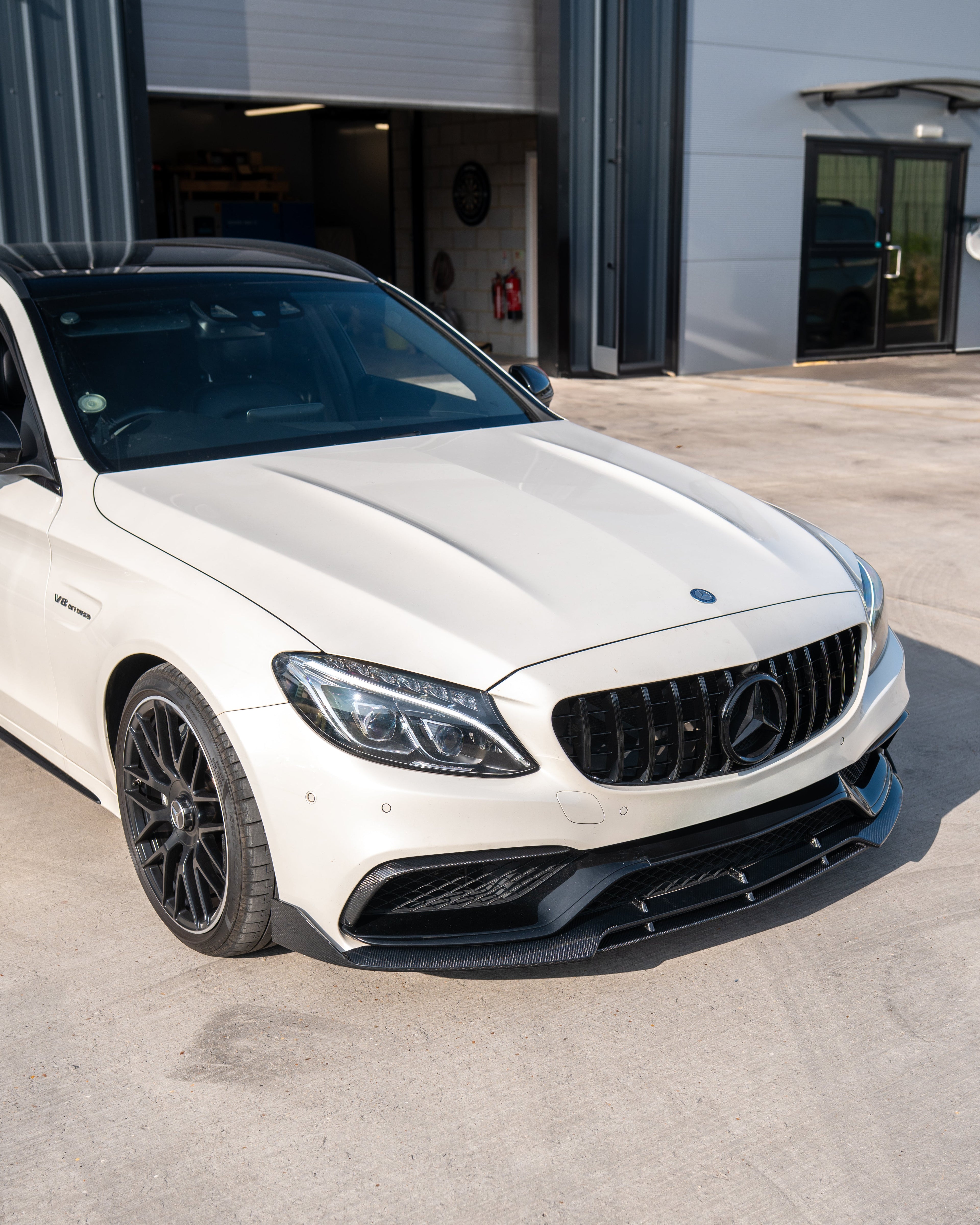 MERCEDES W205 C63 AMG 2014-2018 AMG GT BLACK GRILLE (WITH CAMERA)