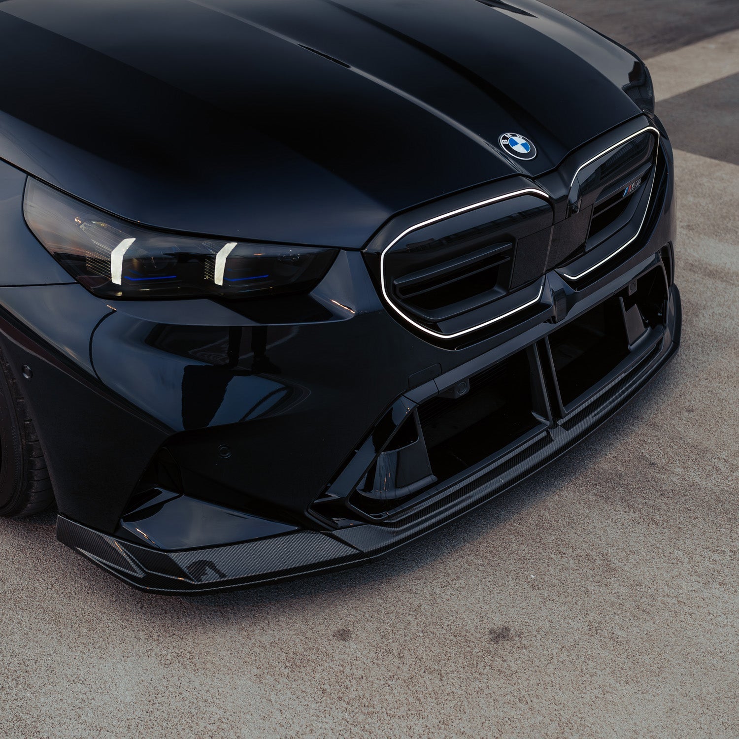 MHC+ BMW G90 & G99 M5 SP90 Front Splitter In Gloss Pre Preg Carbon Fibre