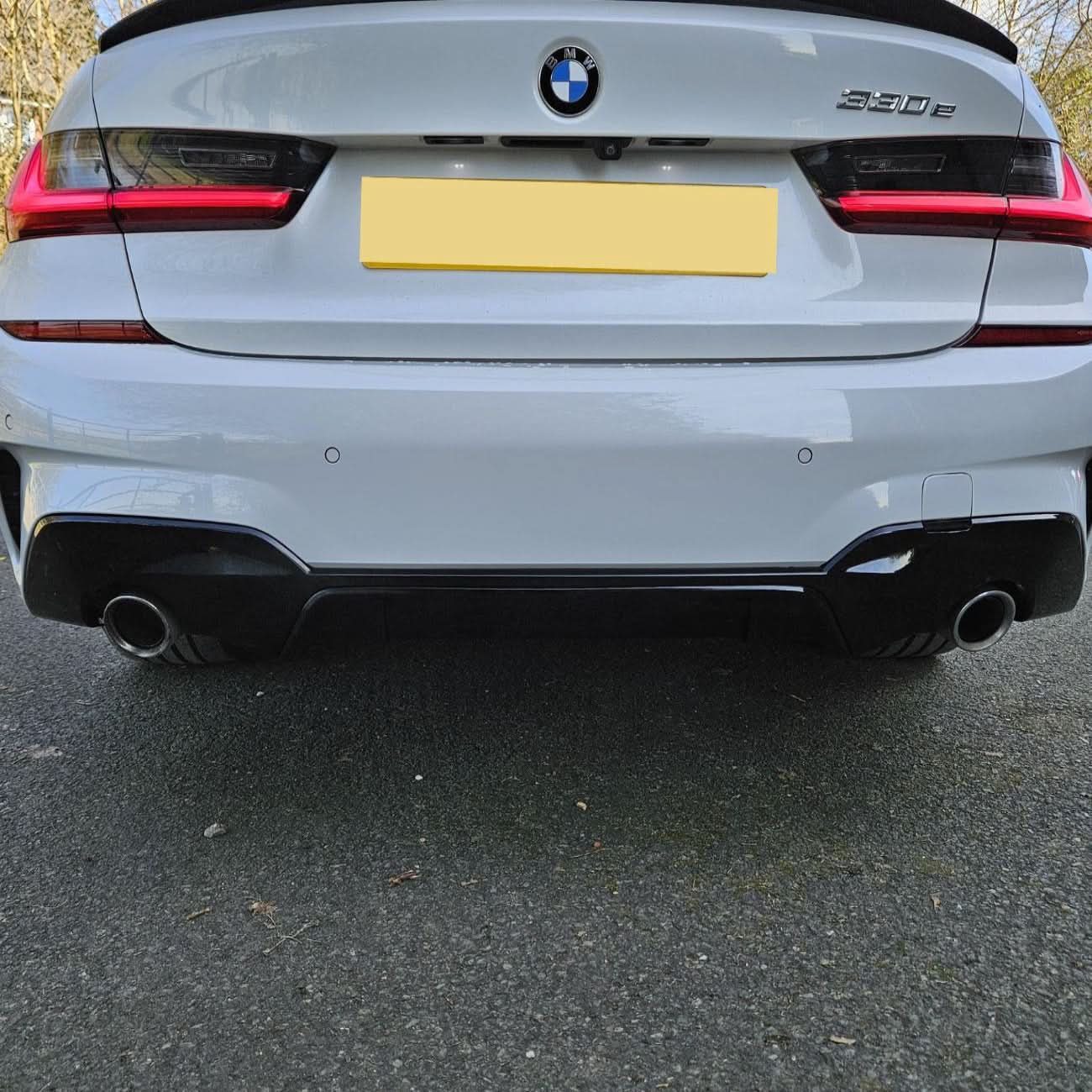 MP Style Gloss Black Rear Diffuser Dual Exhaust for BMW 3 Series G20 G21 Pre-LCI 19-22