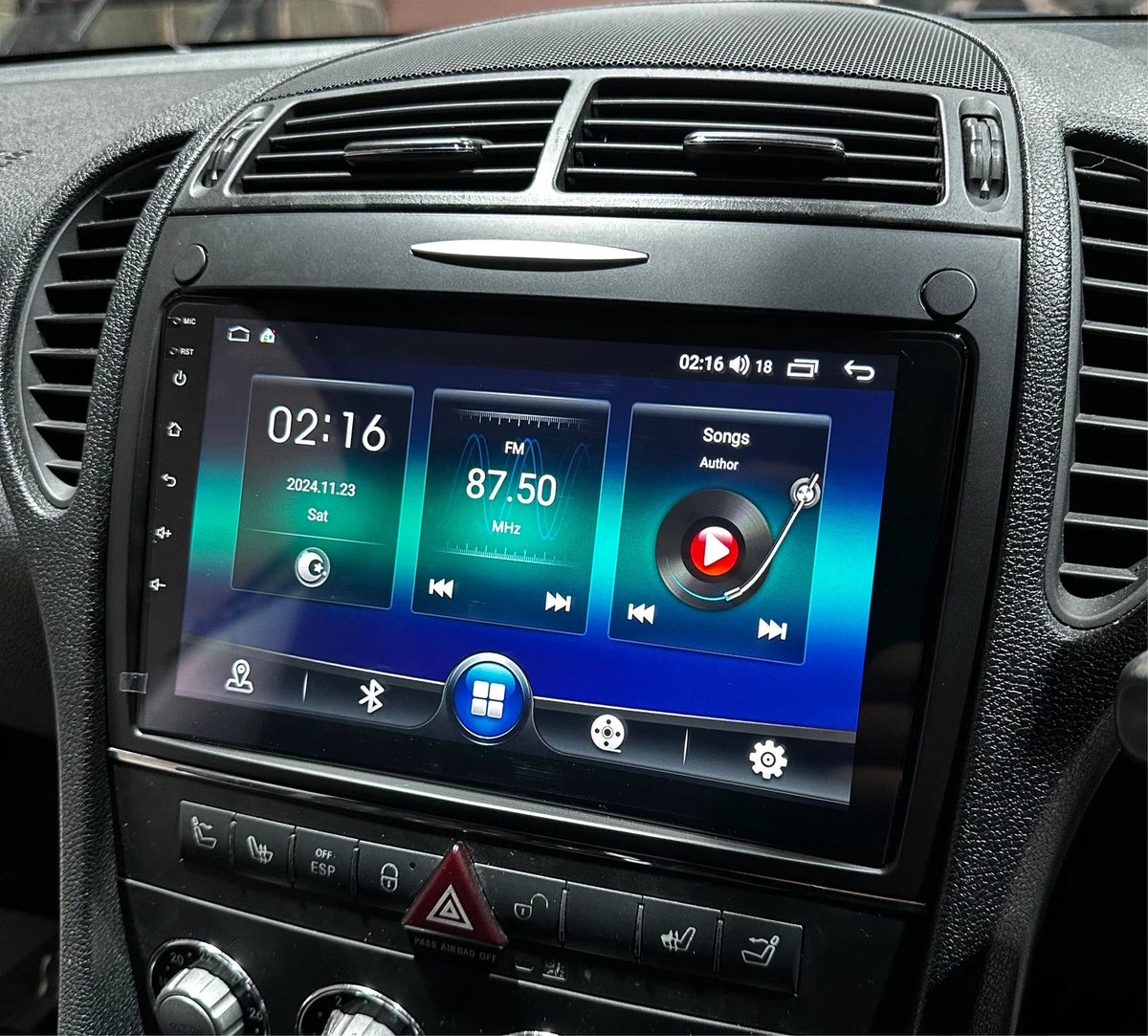 Mercedes-Benz SLK Apple Carplay / Android Auto 9" Stereo Upgrade (2004-2011)