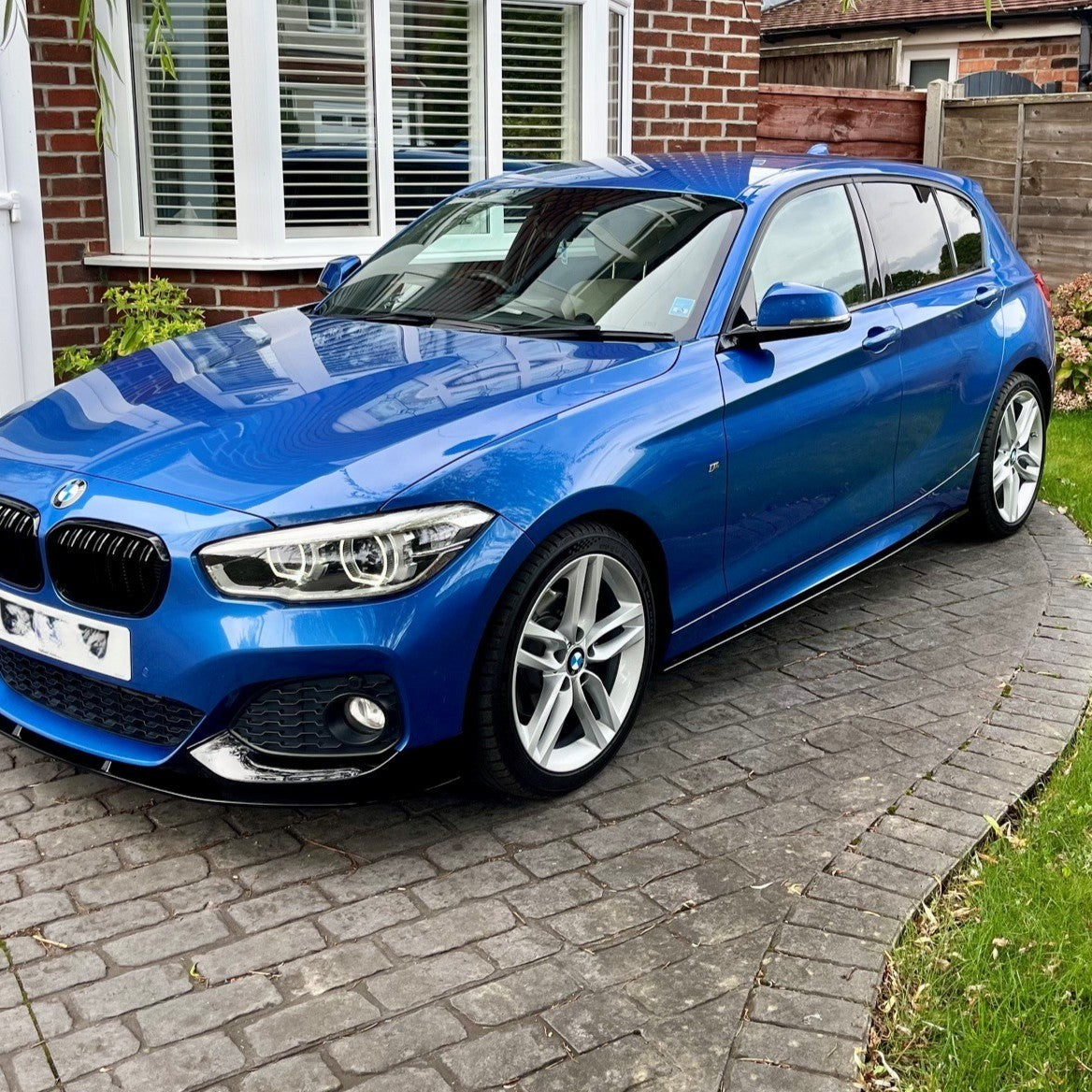 MP Style Gloss Black Side Skirts for BMW F20 1 Series 12-19