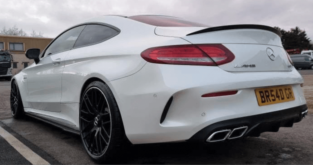 Mercedes C63 Saloon-Coupé Carbon Fibre Side Extensions