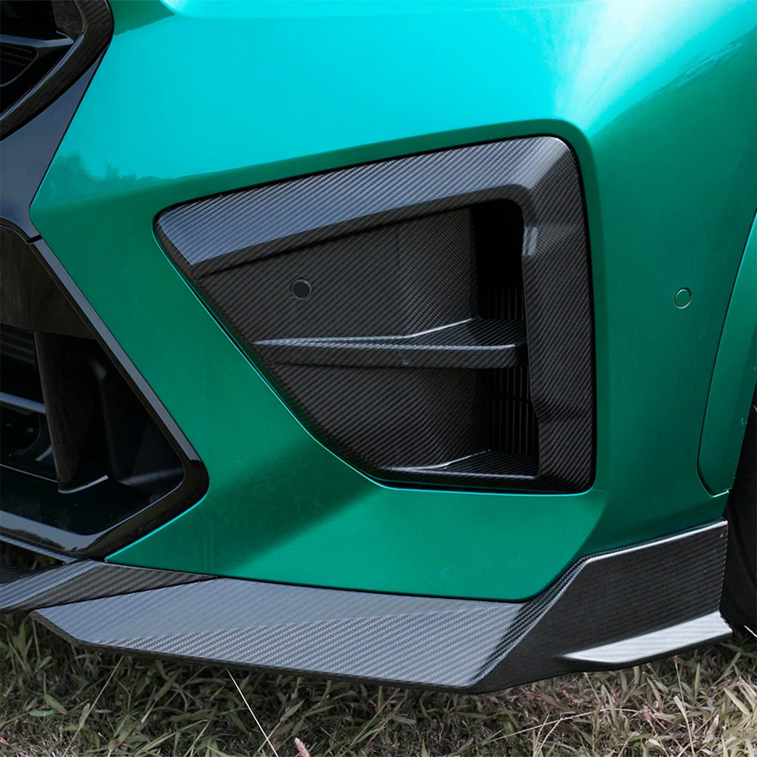 SooQoo BMW F95 X5M LCI Front Splitter In Gloss Carbon Fibre