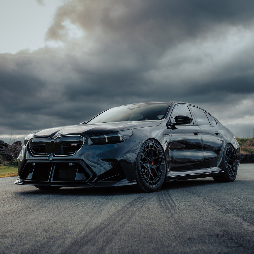 SooQoo BMW G90 & G99 M5 SQ-A Front Splitter In Gloss Carbon Fibre