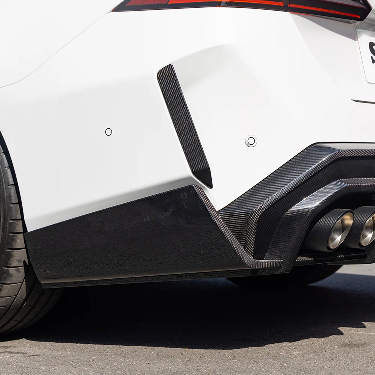 SooQoo BMW G90 & G99 M5 Rear Reflector Trims In Gloss Carbon Fibre