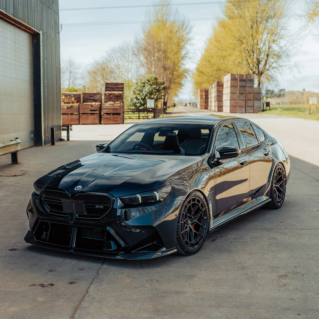 SooQoo BMW G90 & G99 M5 SQ-A Side Skirts In Gloss Carbon Fibre