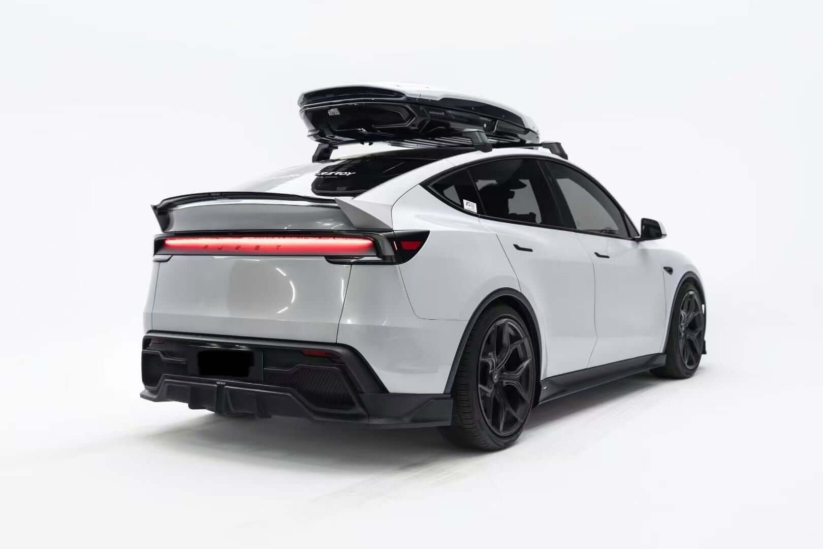 Tesla Model Y 2025+ - Gloss Black Package