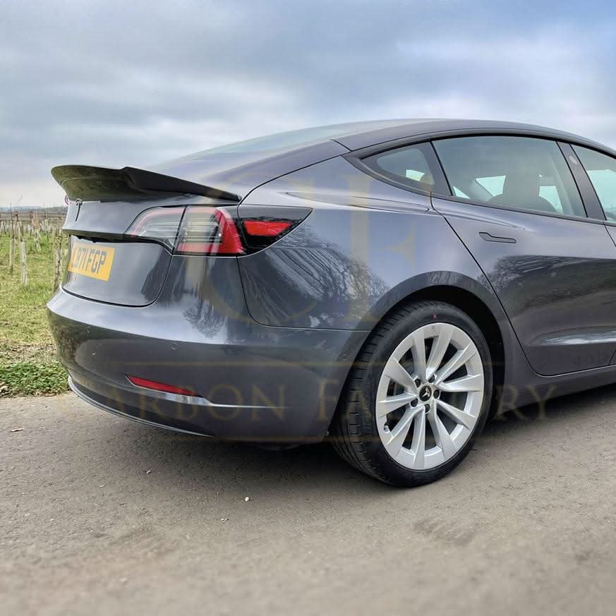 V Style Carbon Fibre Boot Spoiler for Tesla Model 3 16-23