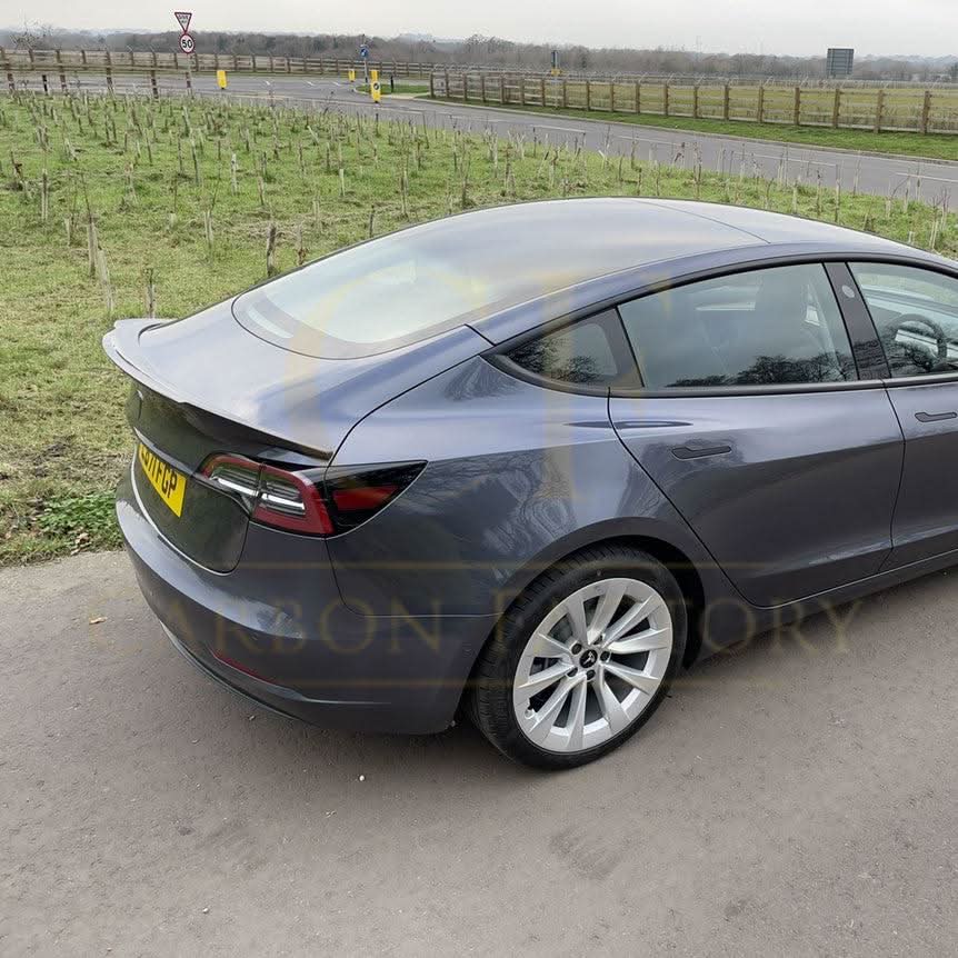 V Style Carbon Fibre Boot Spoiler for Tesla Model 3 16-23