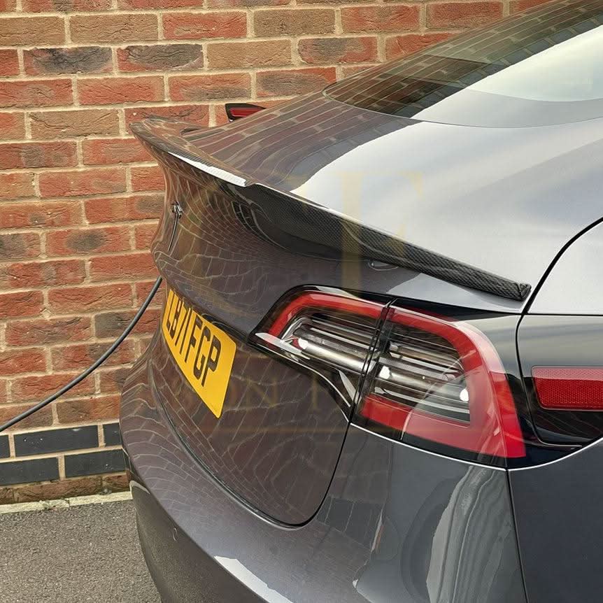 V Style Carbon Fibre Boot Spoiler for Tesla Model 3 16-23