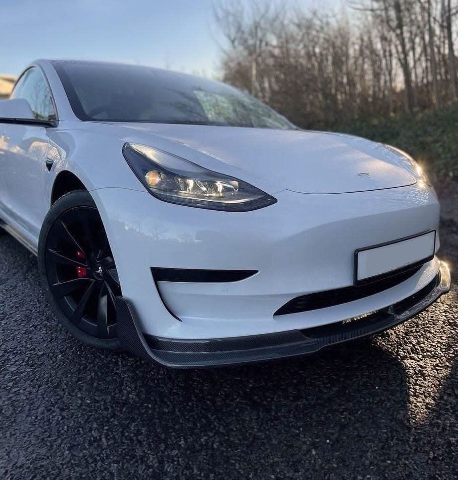 V Style Carbon Fibre Front Splitter for Tesla Model 3 16-23