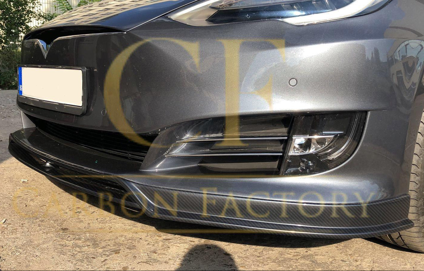 V Style Carbon Fibre Front Splitter for Tesla Model S 16-20