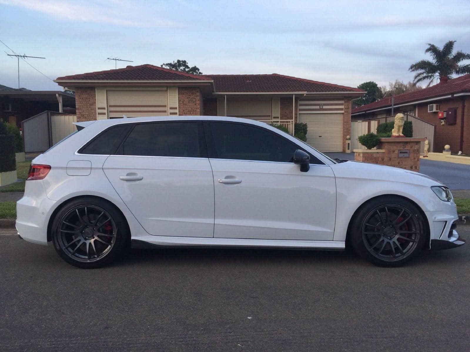 V Style Carbon Fibre Side Skirts for Audi A3 Hatchback S Line 13-15