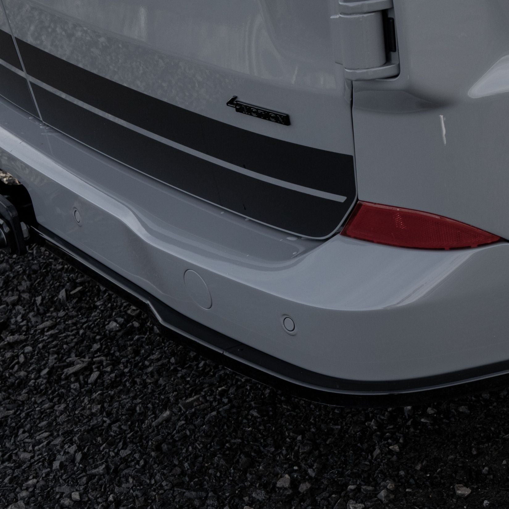 Rear Bumper Splitter In Gloss Black For Volkswagen Transporter T7 2025+