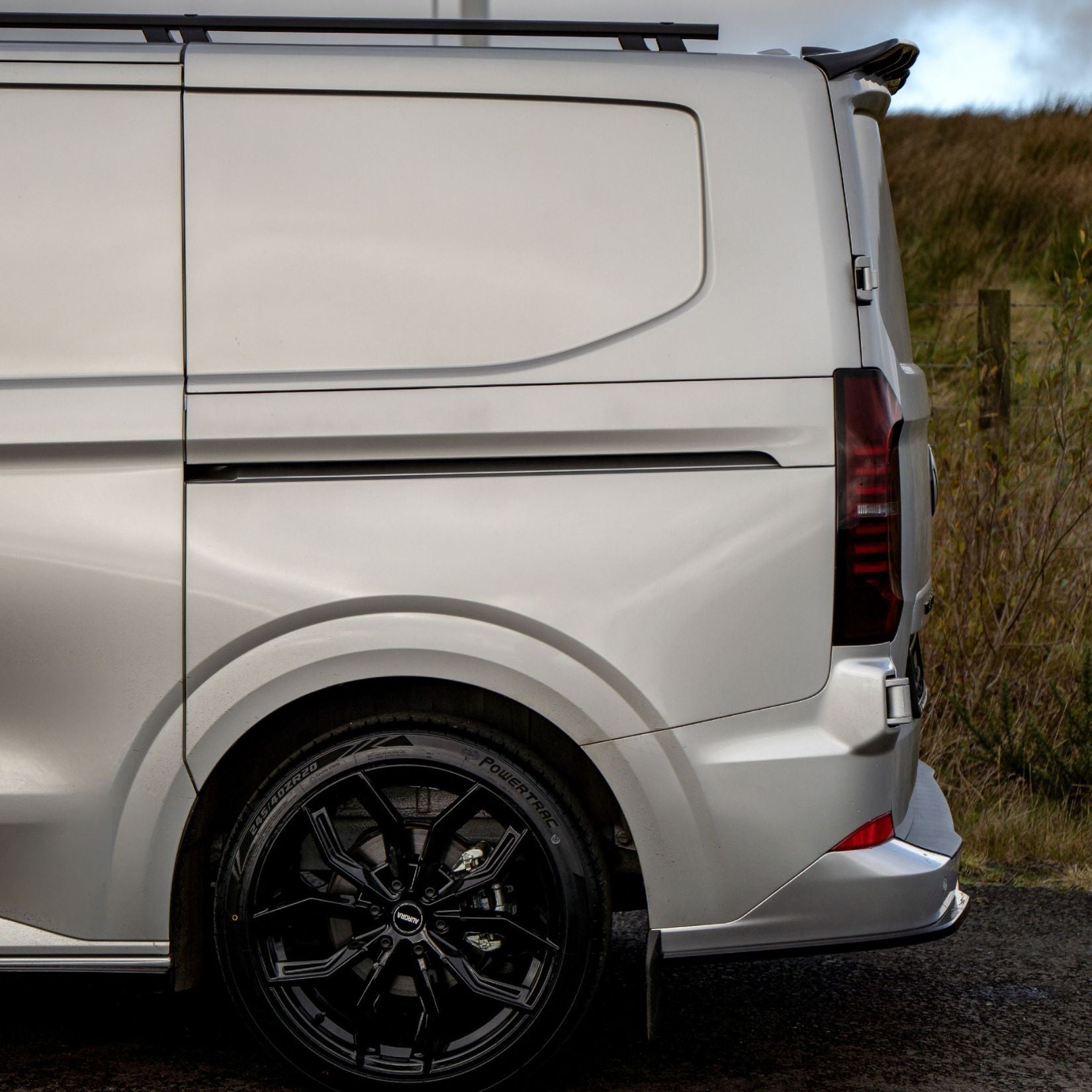 V1 Premium Aero Kit In Gloss Black For Volkswagen Transporter T7 LWB 2025 on