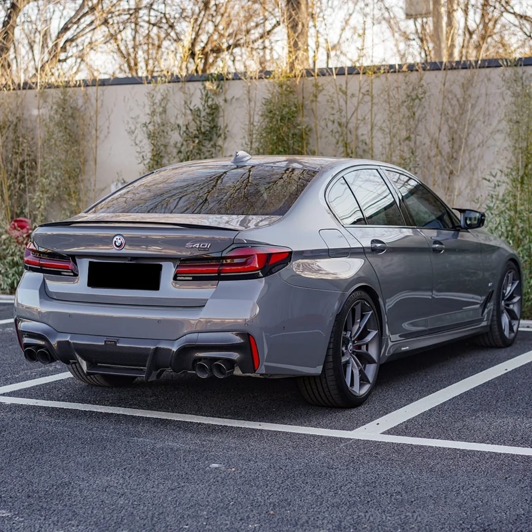 ACHEN CYBE - BMW 5 SERIES G30 LCI DRY CARBON FIBRE REAR DIFFUSER