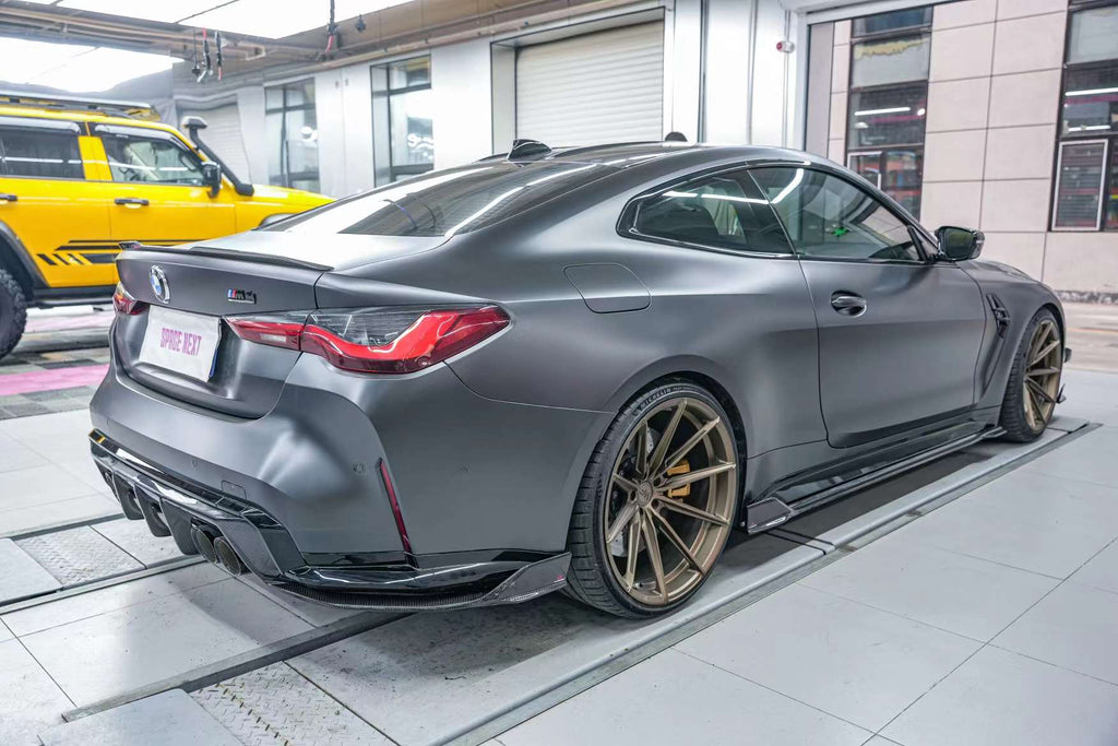 AE DESIGN - BMW M3 G80 / M4 G82  DRY CARBON FIBRE REAR DIFFUSER V2