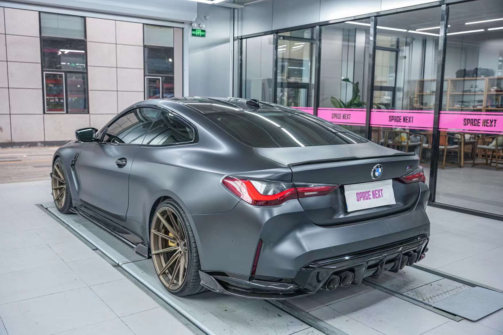 AE DESIGN - BMW M3 G80 / M4 G82  DRY CARBON FIBRE REAR DIFFUSER V2