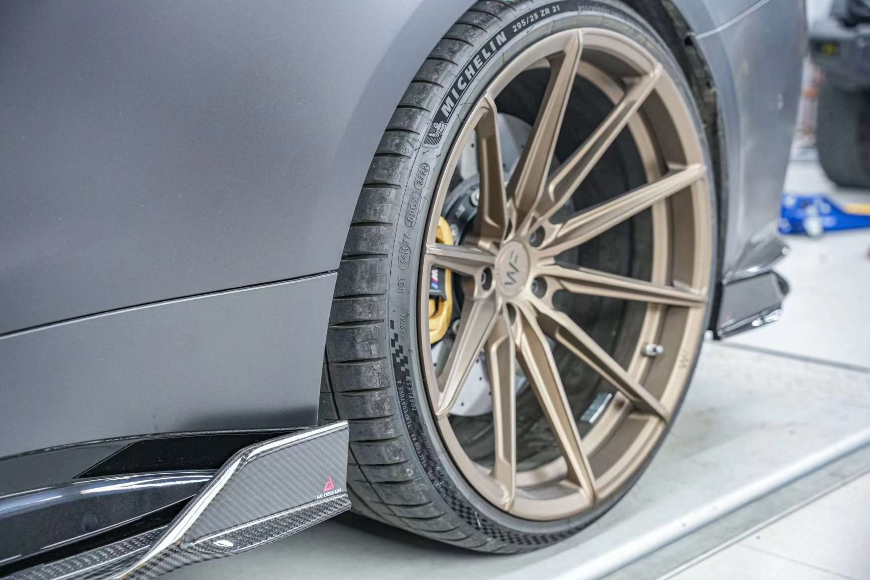 AE DESIGN - BMW M3 G80 / M4 G82  DRY CARBON FIBRE SIDE SKIRTS V2