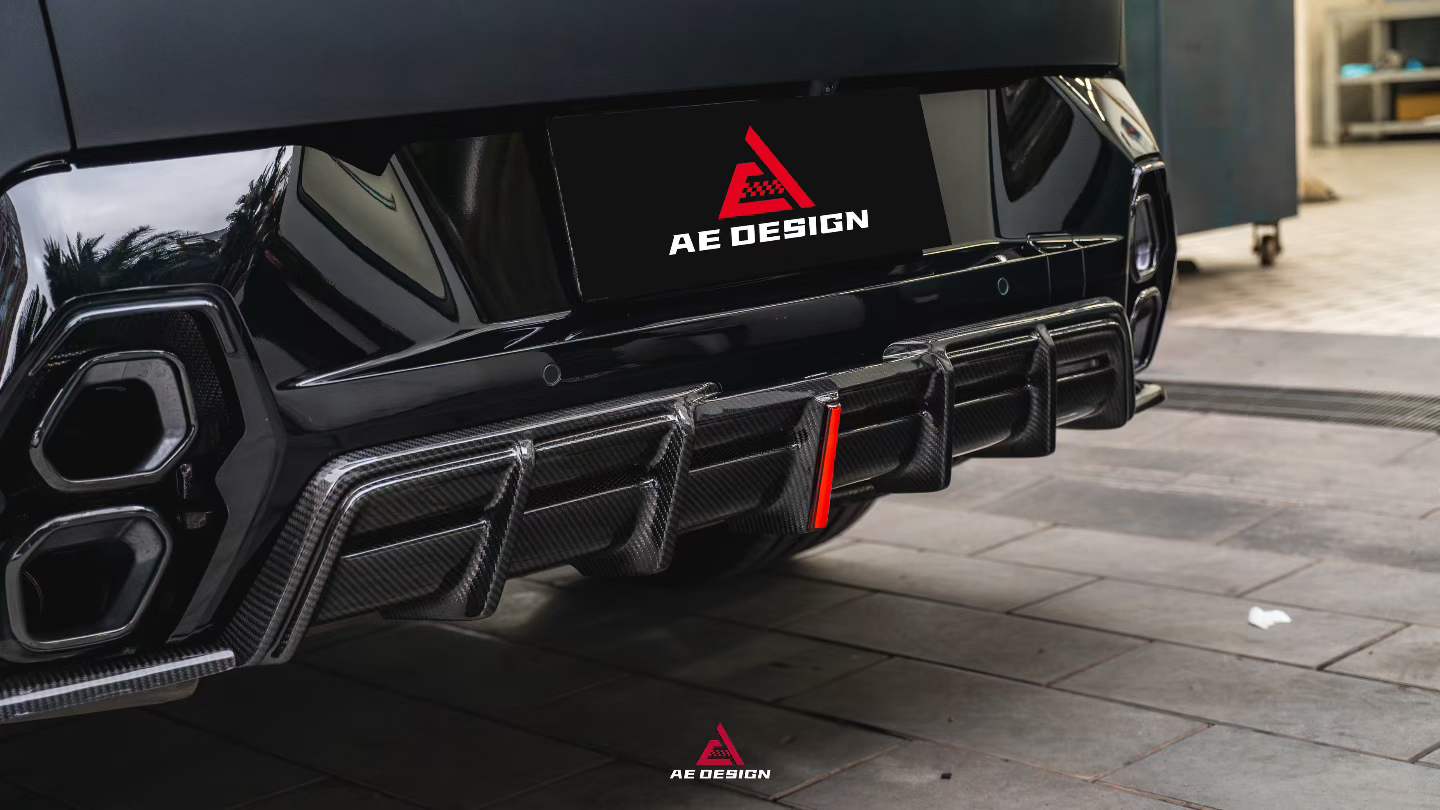 AE DESIGN - BMW XM G09 DRY CARBON FIBER LED REAR DIFFUSER