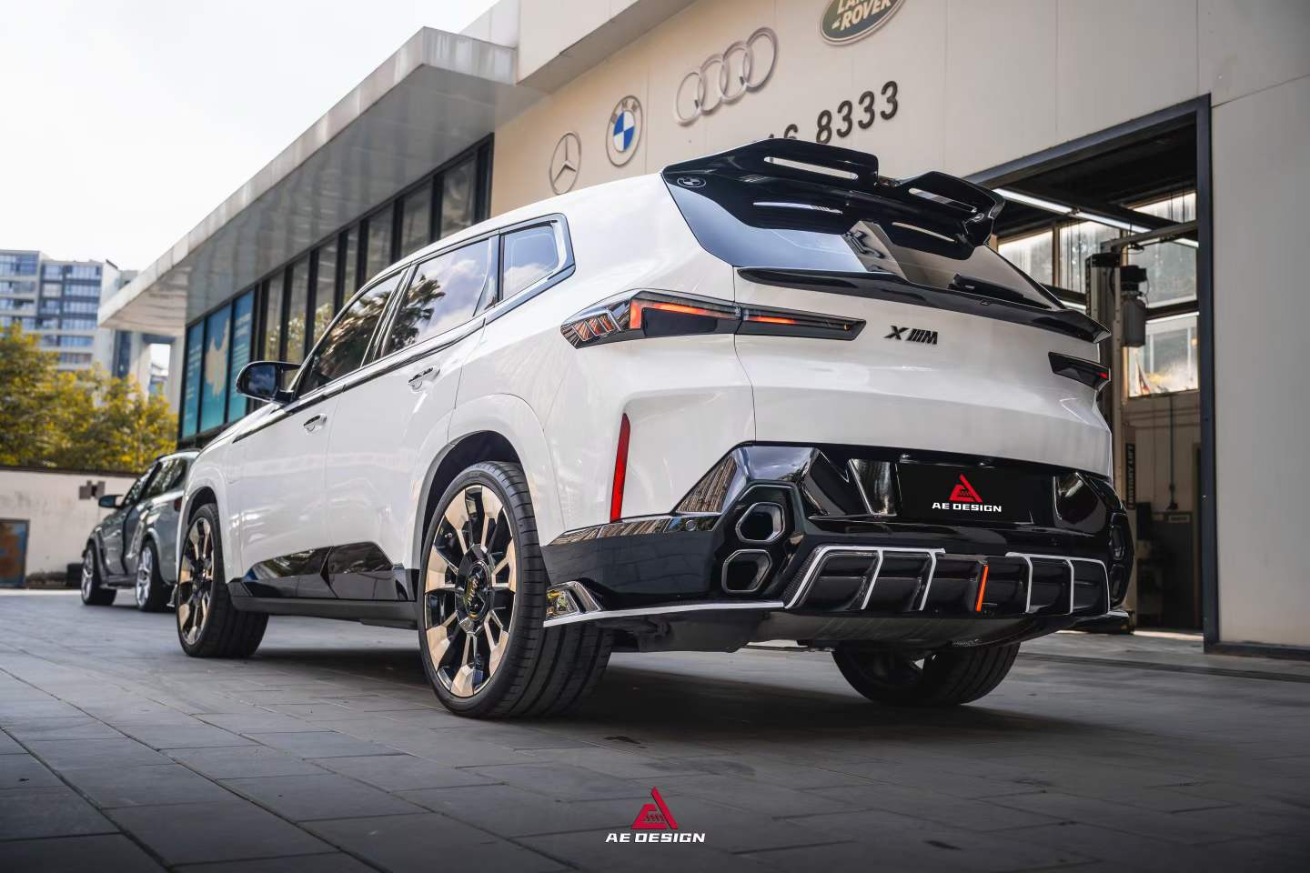 AE DESIGN - BMW XM G09 DRY CARBON FIBER LED REAR DIFFUSER