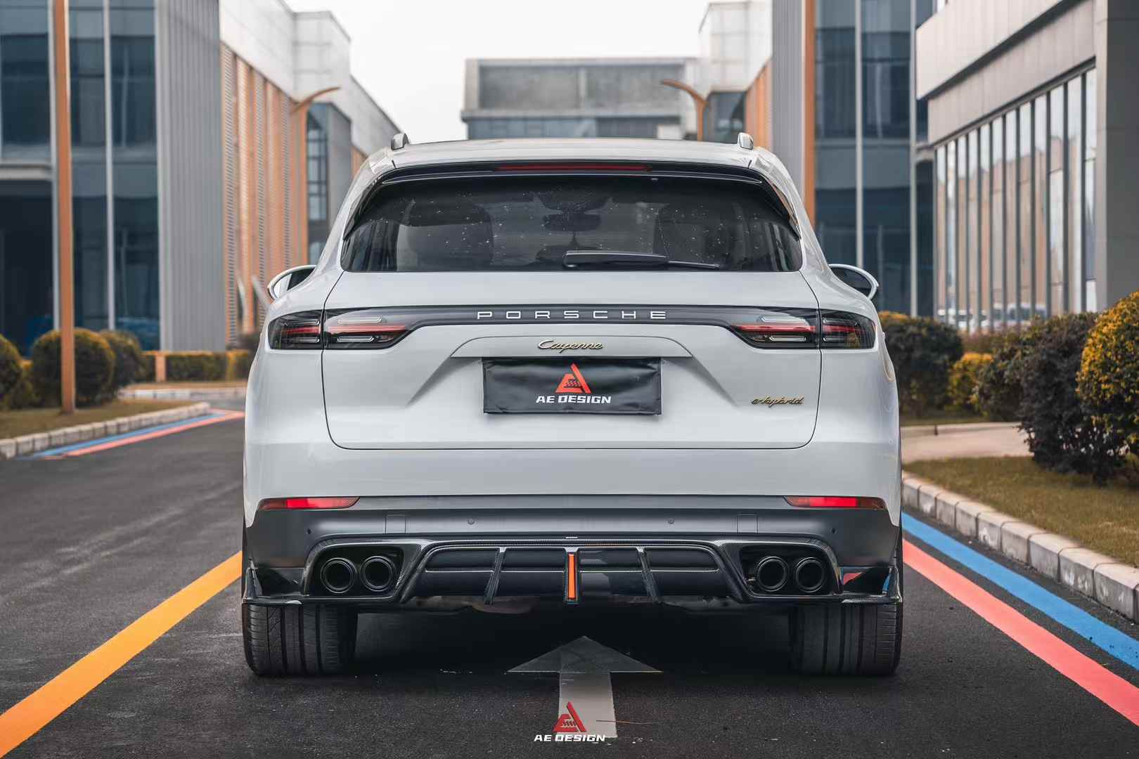 AE DESIGN - PORSCHE CAYENNE 9Y0 9Y3 DRY CARBON FIBRE REAR LED DIFFUSER