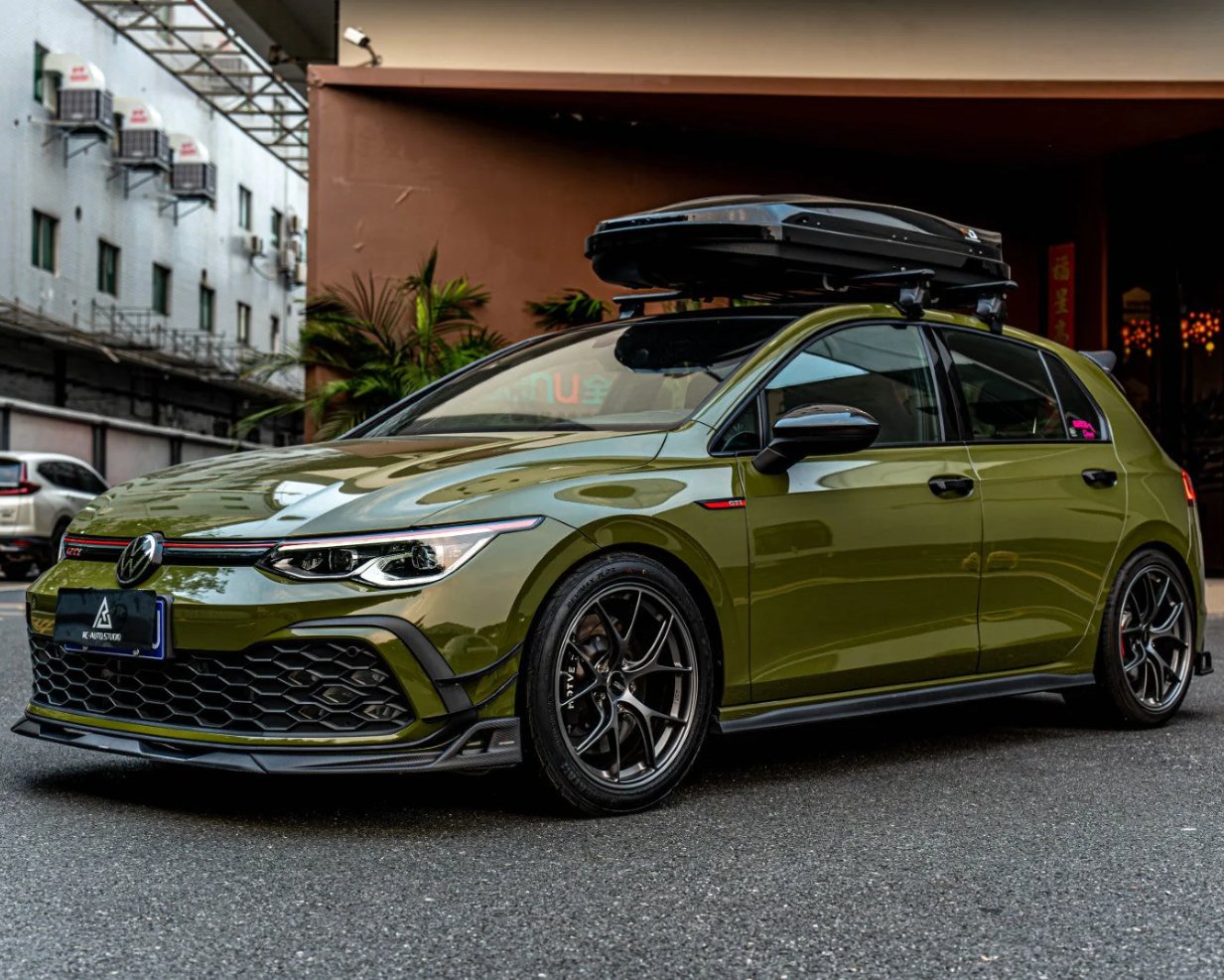 AE DESIGN - VOLKSWAGEN GOLF MK8 GTI / R LINE CARBON FIBRE FRONT LIP