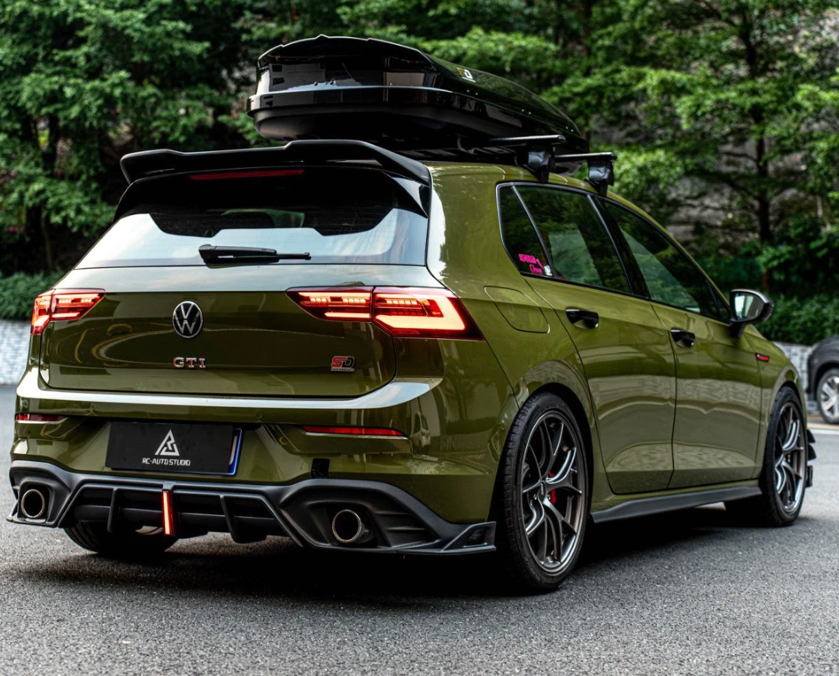 AE DESIGN - VOLKSWAGEN GOLF MK8 GTI / R LINE CARBON FIBRE REAR DIFFUSER