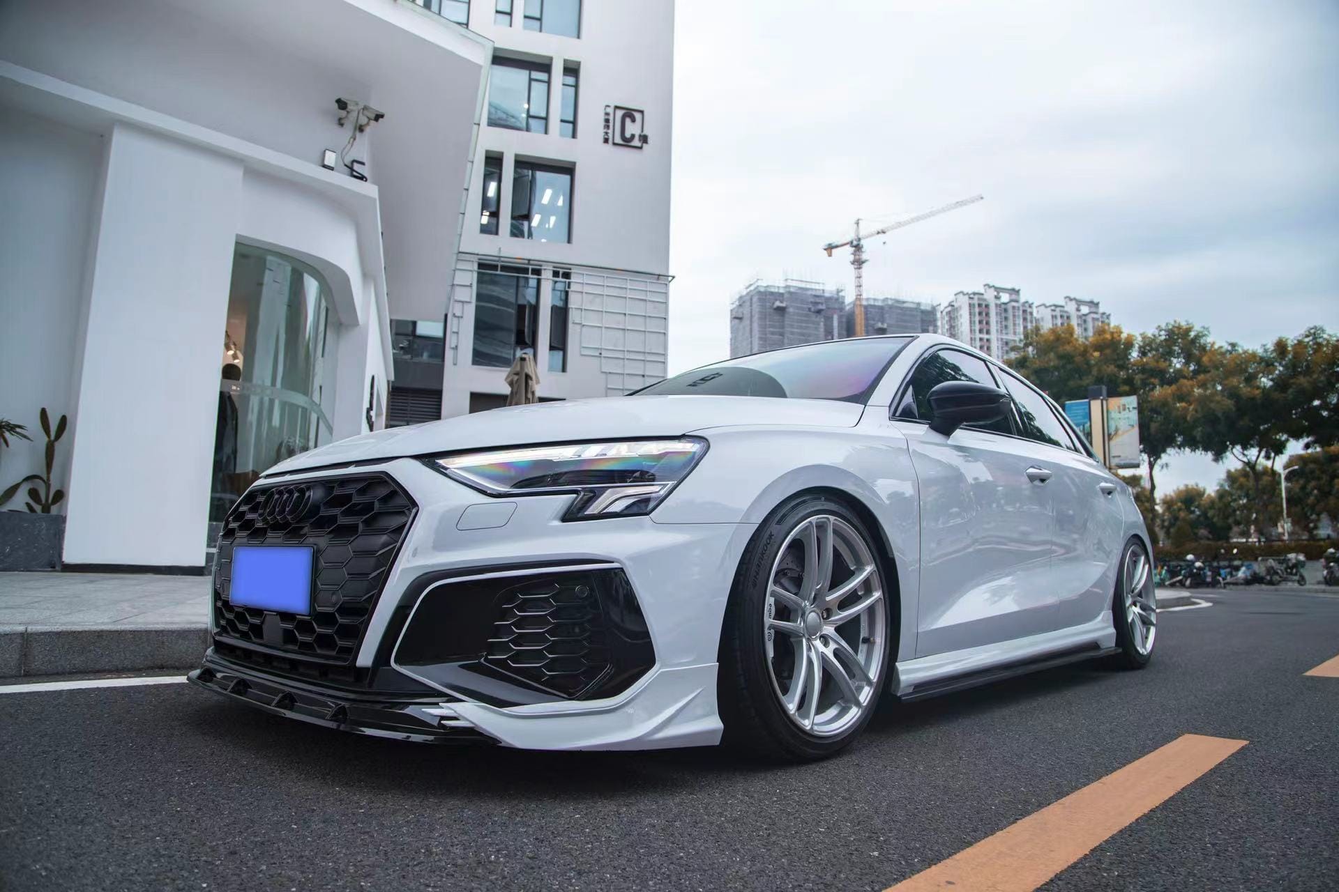 AERO CARBON - AUDI A3 / S3 8Y ABS PLASTIC GLOSS BLACK FRONT LIP