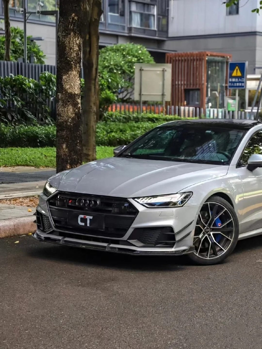AERO CARBON - AUDI A7 / S7 C8 2018+ CARBON FIBRE FRONT LIP TK STYLE
