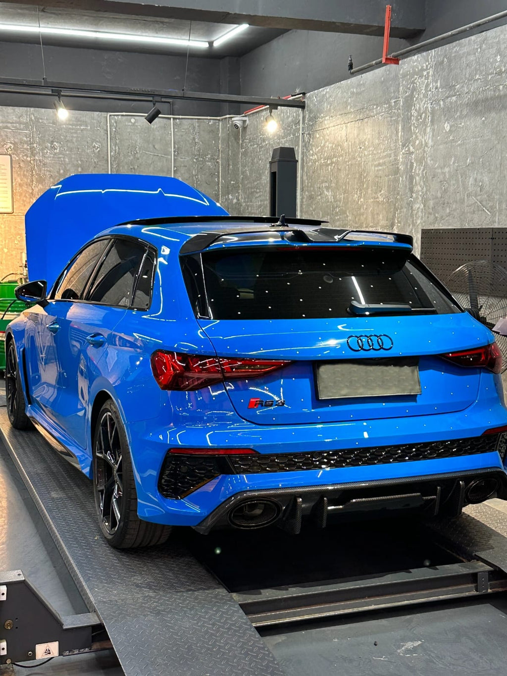 AERO CARBON - AUDI RS3 8Y REAR CARBON FIBRE DIFFUSER (2021+)
