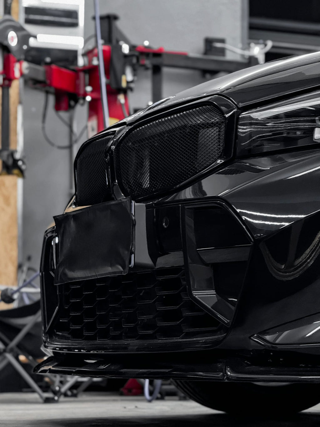 AERO CARBON - BMW 3 SERIES G20 LCI 23+ GLOSS BLACK MESH GRILLE