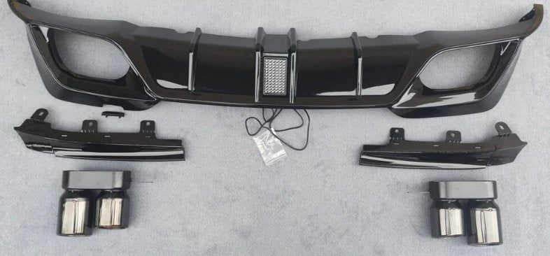 AERO CARBON - BMW 3 SERIES G20 (PRE-LCI) GLOSS BLACK LED LIGHT REAR DIFFUSER