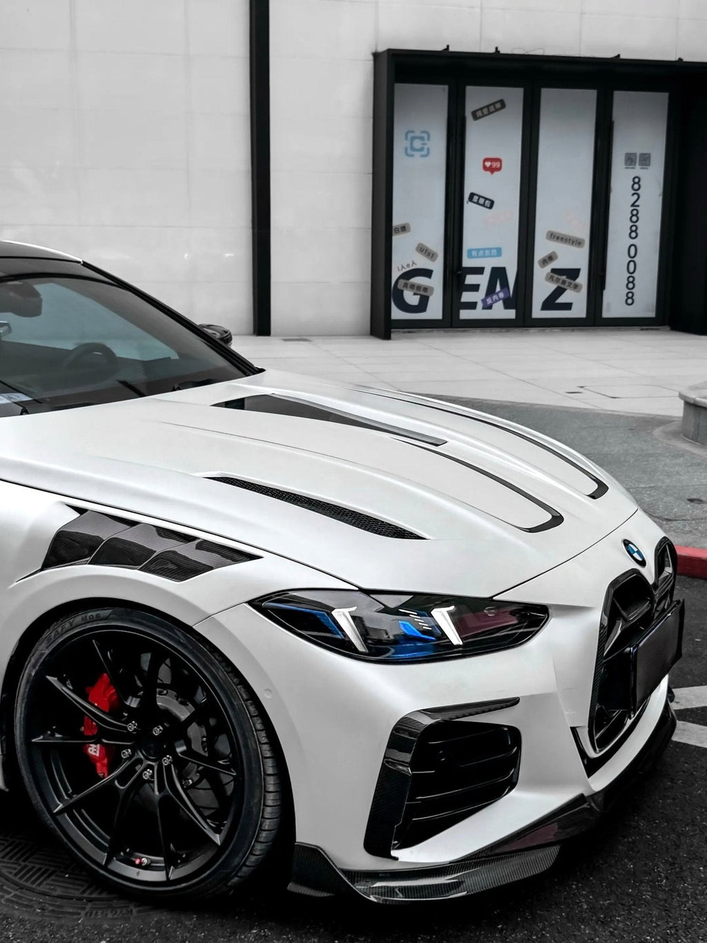 AERO CARBON - BMW 4 SERIES G22 / G26 LCI STYLE HEADLIGHTS