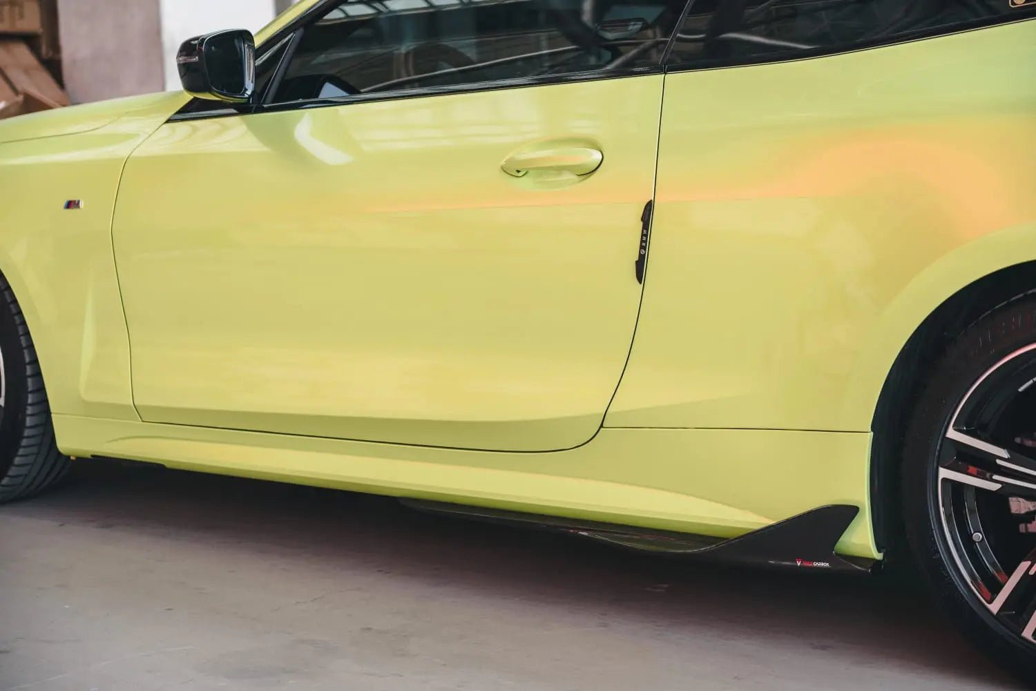 TAKD - BMW 4 SERIES G22 DRY CARBON FIBER SIDE SKIRTS