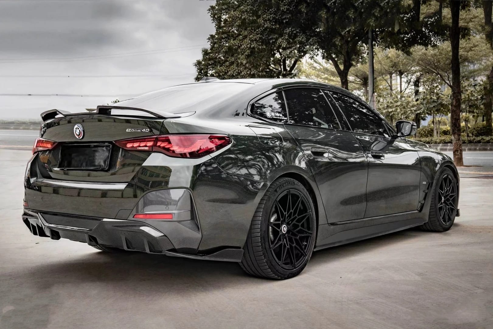 AERO CARBON - BMW 4 SERIES I4 G26 DRY CARBON FIBRE REAR DIFFUSER CX STYLE