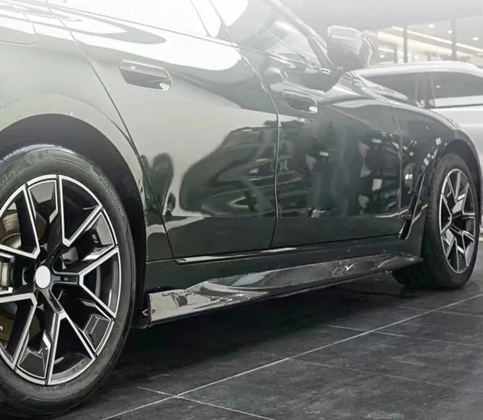 AERO CARBON - BMW 4 SERIES I4 G26 DRY CARBON FIBRE SIDE SKIRTS CX STYLE
