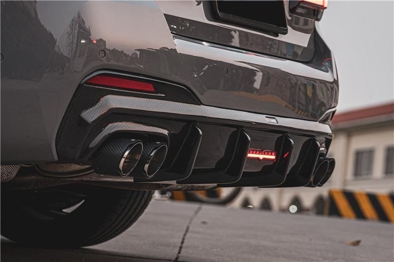 AERO CARBON – BMW 5 SERIES G30 LCI CARBON REAR DIFFUSER TKD STYLE