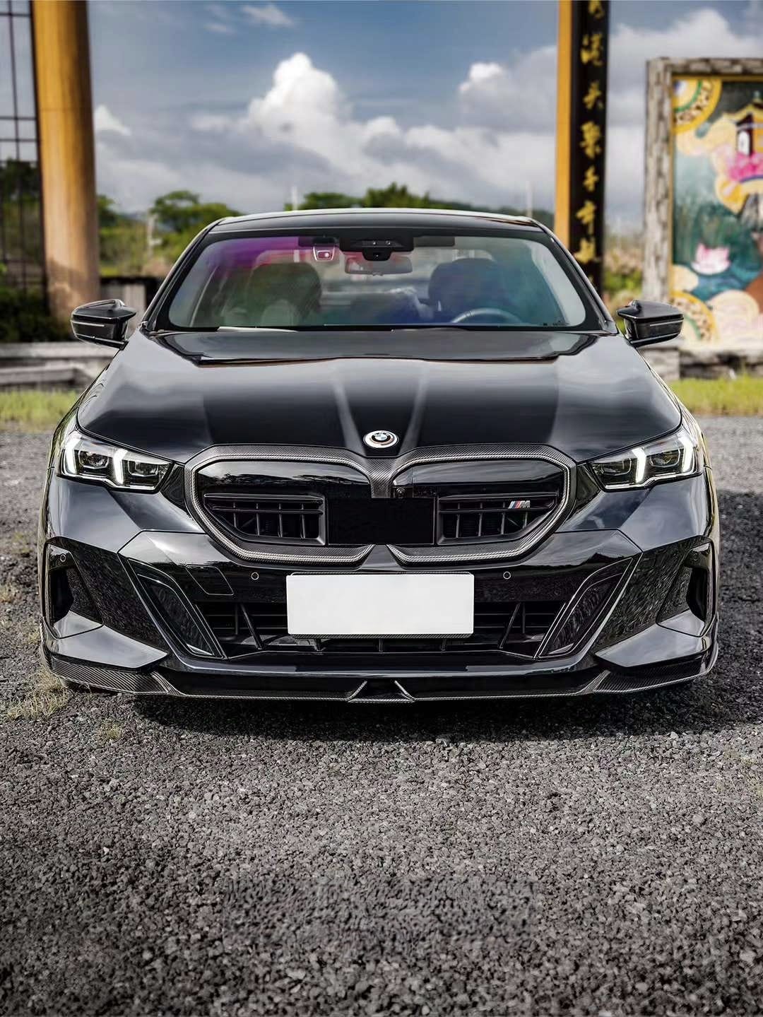 IVANSON - BMW 5 SERIES G60 2023+ DRY CARBON FIBRE FRONT LIP