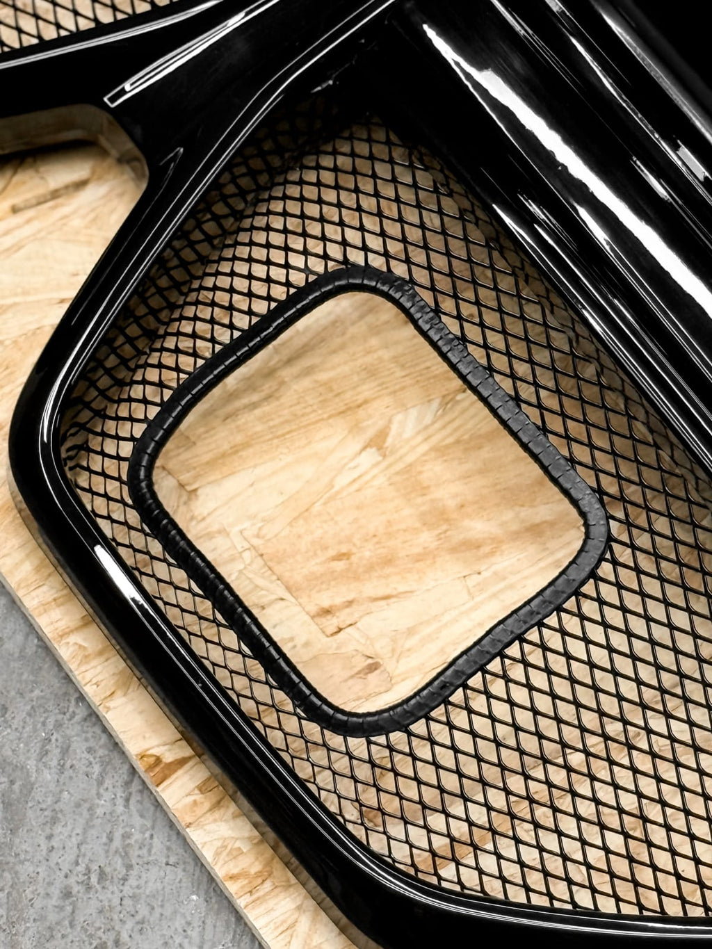 AERO CARBON - BMW I4 G26 ABS PLASTIC LCI MESH GRILL