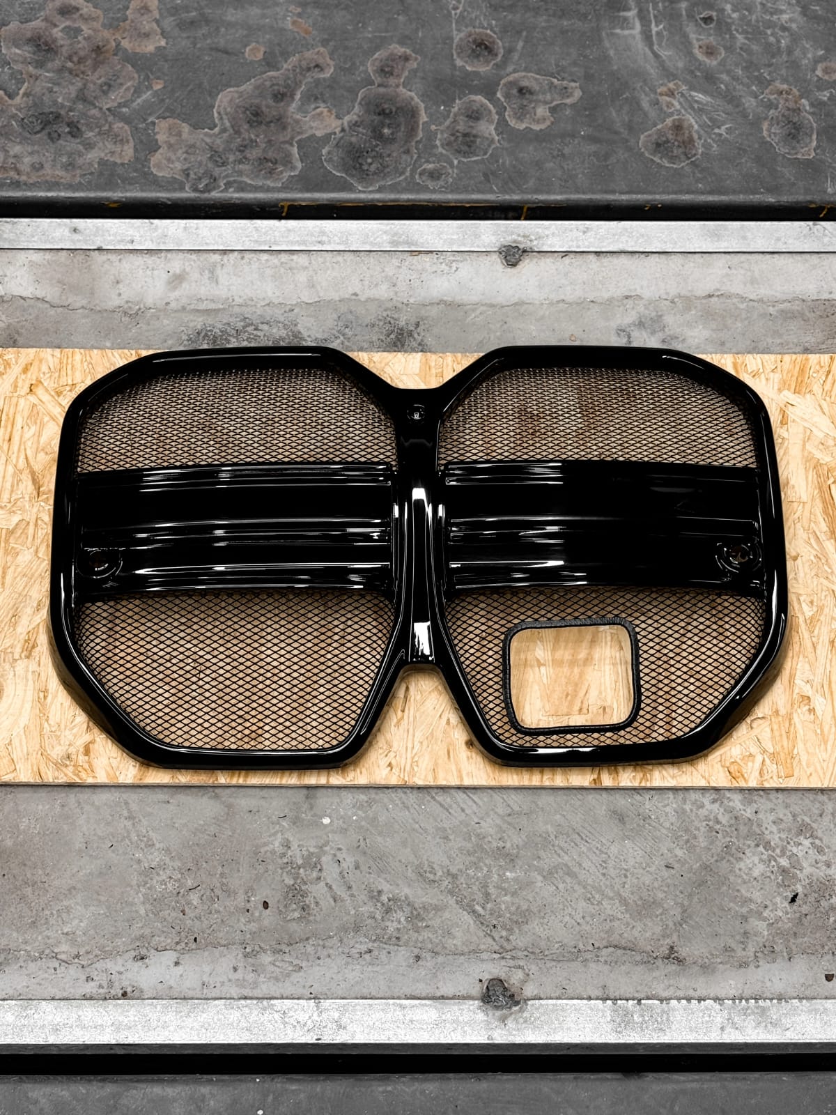 AERO CARBON - BMW I4 G26 ABS PLASTIC LCI MESH GRILL