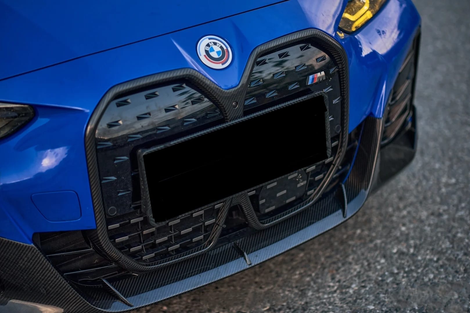 AERO CARBON - BMW i4 G26 CARBON FIBRE FRONT GRILL ADD ON