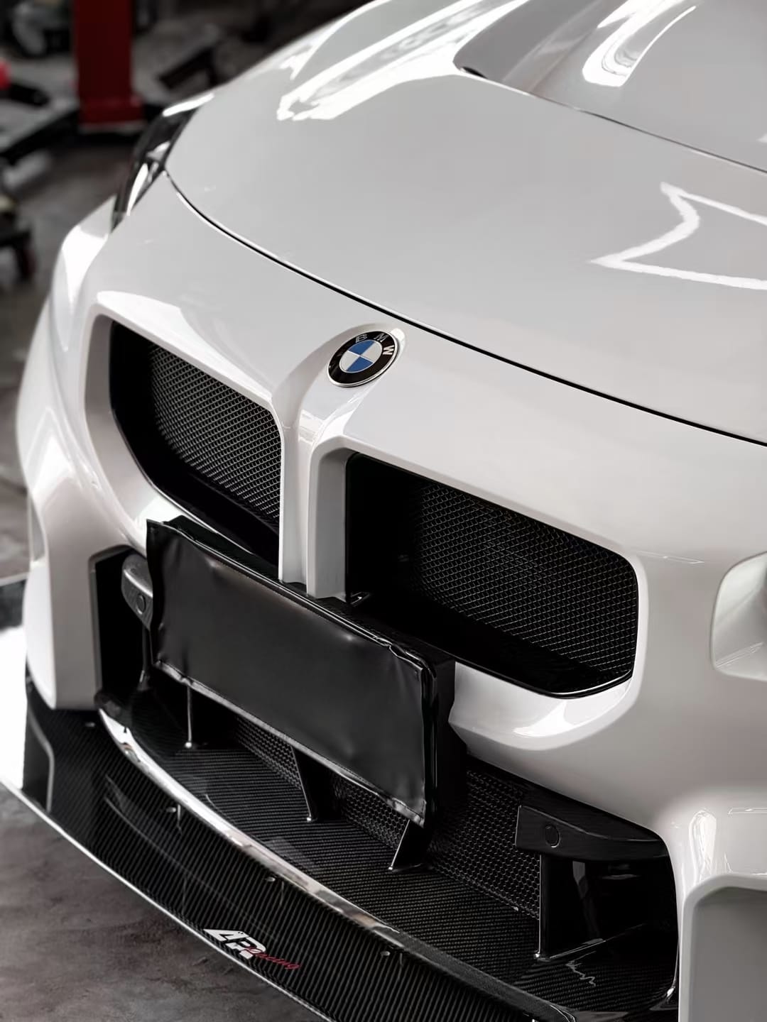 AERO CARBON - BMW M2 G87 ABS GLOSS BLACK MESH GRILLE