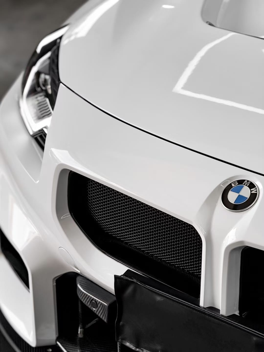 AERO CARBON - BMW M2 G87 ABS GLOSS BLACK MESH GRILLE